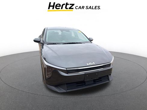 Used 2025 Kia K4 LXS image 1