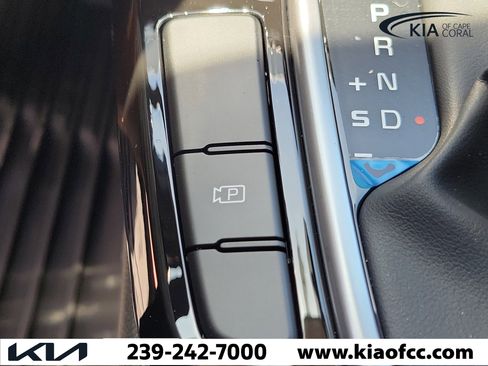 New 2026 Kia Seltos S FWD image 28