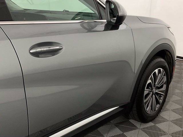 Used 2024 Buick Envision Preferred AWD/4WD image 9