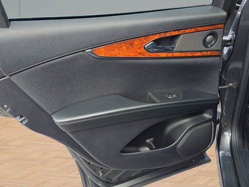 Used 2020 Lincoln Nautilus Reserve w/ Equipment Group 201A image 13