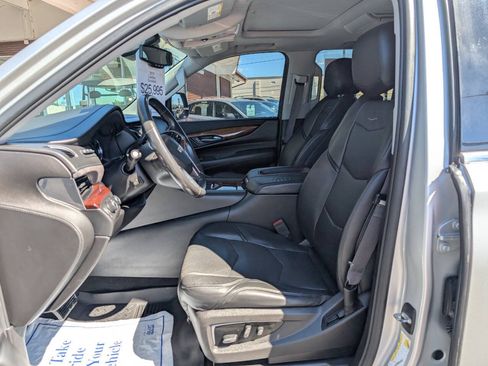 Used 2016 Cadillac Escalade Premium AWD/4WD image 11