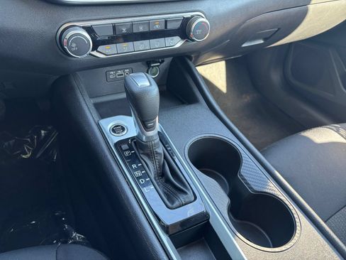 Used 2025 Nissan Altima 2.5 SV FWD image 41