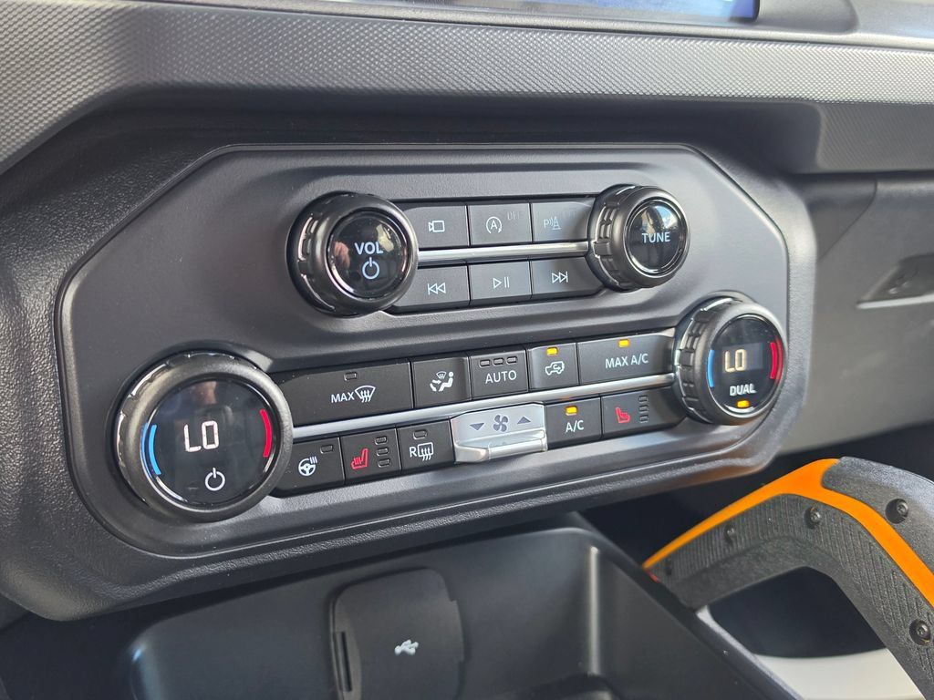 Used 2024 Ford Bronco Badlands AWD/4WD image 29
