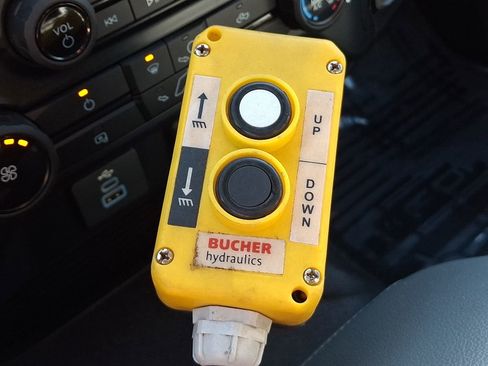 Used 2023 Ford F550 XL image 24