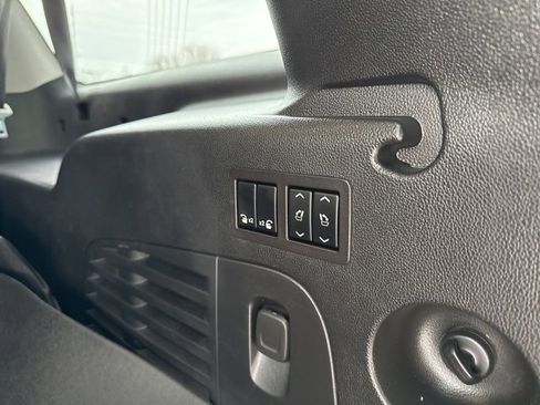 Used 2019 Cadillac Escalade ESV Premium Luxury image 58