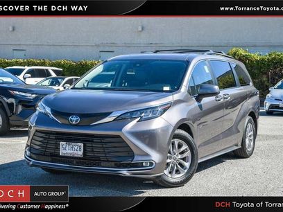 Certified 2022 Toyota Sienna XLE