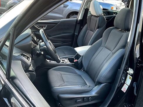Used 2020 Subaru Forester Premium image 27