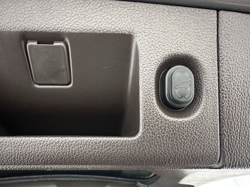 Used 2017 Chevrolet Tahoe Premier image 30