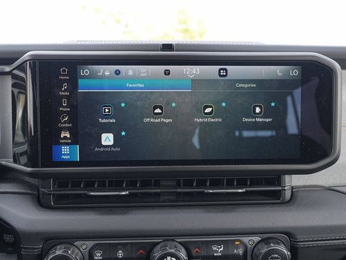 Used 2024 Jeep Wrangler Unlimited Sahara AWD/4WD image 31