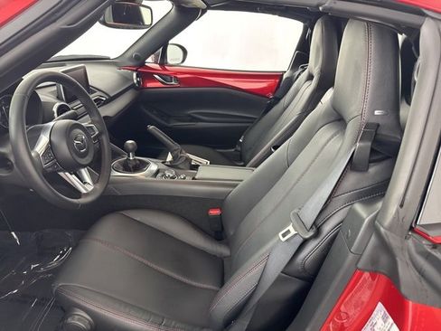Used 2017 MAZDA MX-5 Miata RF Grand Touring image 21