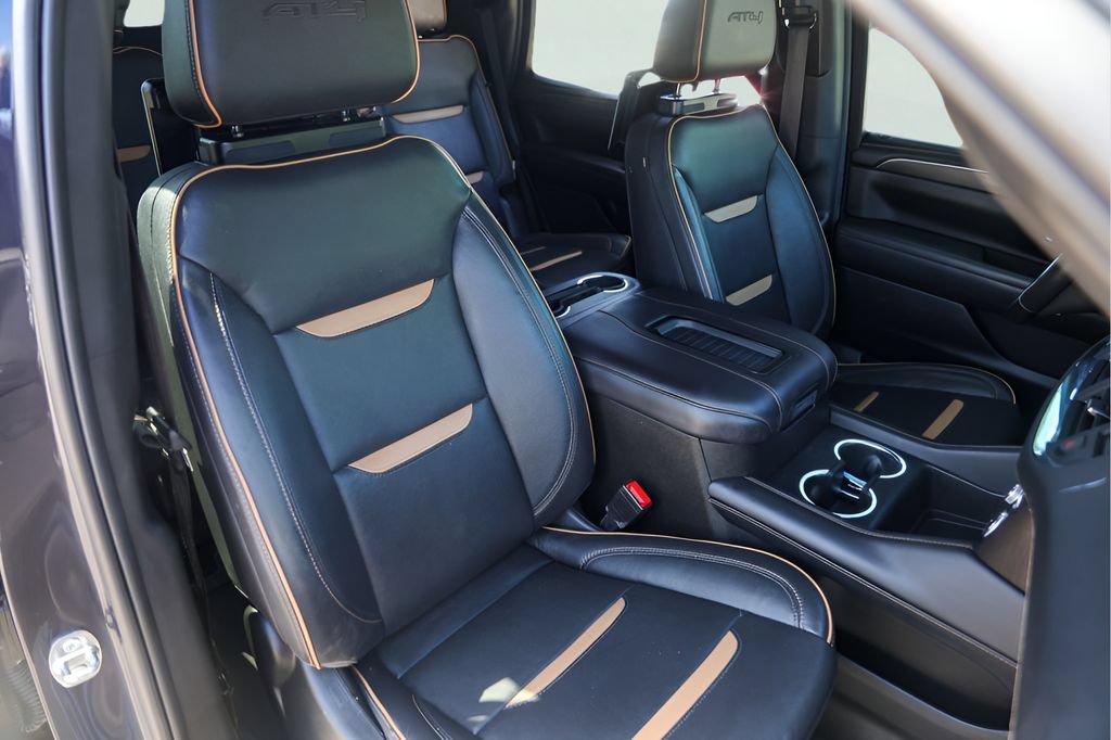 Used 2023 GMC Yukon AT4 AWD/4WD image 35