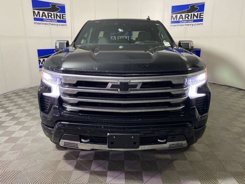 Used 2025 Chevrolet Silverado 1500 High Country AWD/4WD image 15