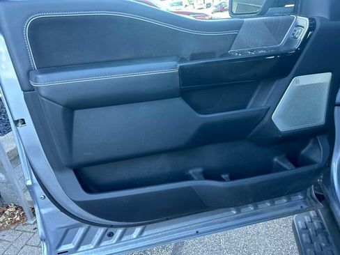 Used 2022 Ford F150 Lightning Platinum AWD/4WD image 10