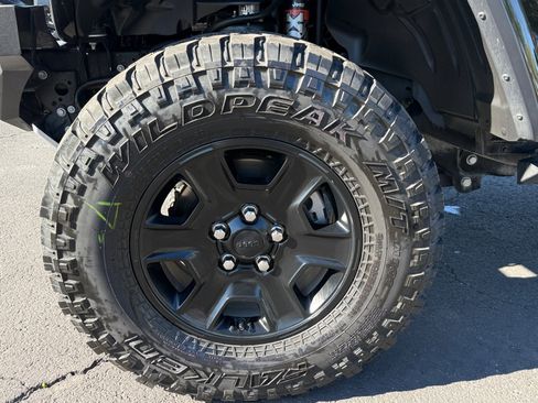 Certified 2020 Jeep Gladiator Mojave image 11