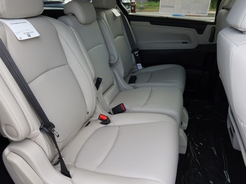 New 2026 Honda Odyssey EX-L image 7