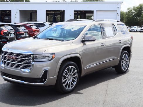 Certified 2022 GMC Acadia Denali w/ Denali Ultimate Package FWD image 5