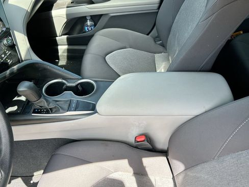 Used 2023 Toyota Camry LE FWD image 27