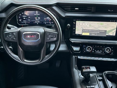 Used 2024 GMC Sierra 1500 AT4 w/ Technology Package AWD/4WD image 14