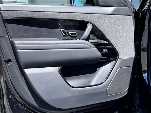 Used 2024 Land Rover Range Rover Sport SE image 22