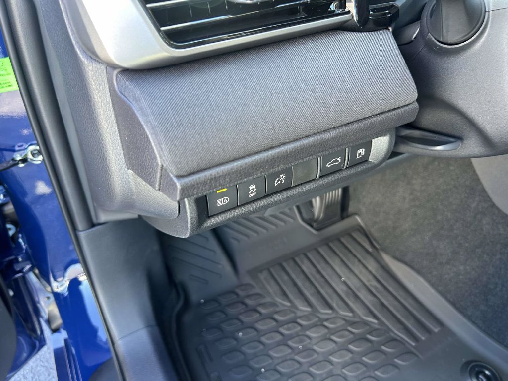 New 2026 Toyota Camry LE w/ Convenience Package FWD image 17