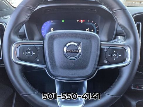 Used 2025 Volvo XC40 B5 Plus image 34