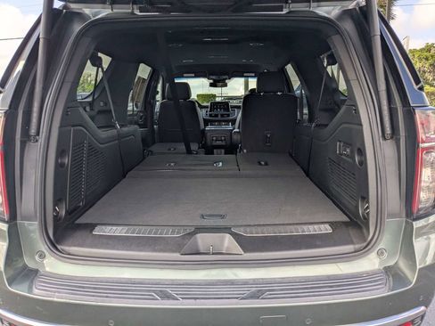 Used 2023 Chevrolet Suburban Premier AWD/4WD image 13