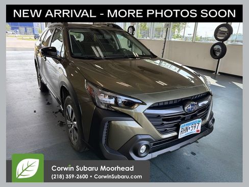 Used 2025 Subaru Outback Premium w/ Popular Package #1A AWD/4WD image 1