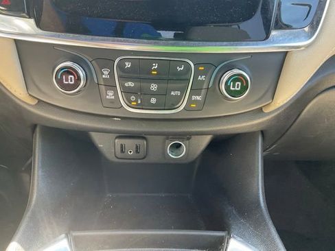 Certified 2023 Chevrolet Traverse LS FWD image 26