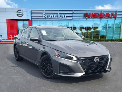 New 2025 Nissan Altima 2.5 SV image 1