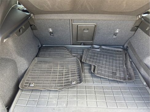 Used 2020 Volvo XC40 T5 Inscription w/ Protection Package image 48