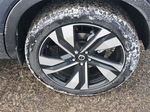 New 2026 Volvo XC40 B5 Plus w/ Protection Package Premier image 7