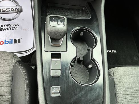 Certified 2023 Nissan Rogue SV FWD image 19