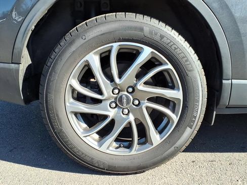 Used 2020 Lincoln Corsair AWD w/ Equipment Group 101A image 23
