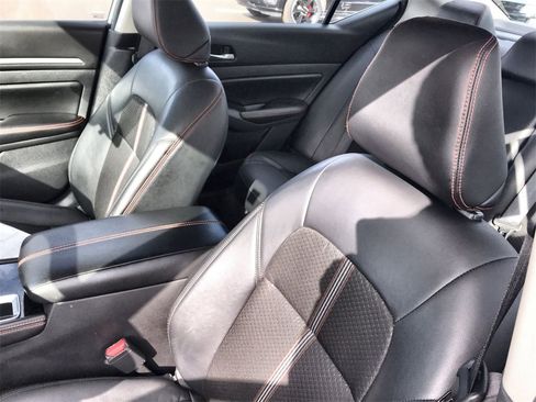 Used 2024 Nissan Altima 2.5 SR image 11