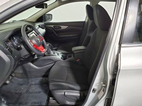 Used 2021 Nissan Rogue Sport S image 8