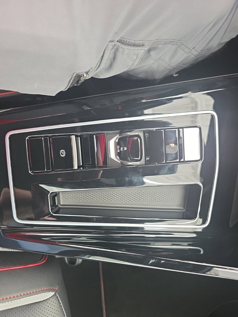 New 2026 Volkswagen GTI SE FWD image 30