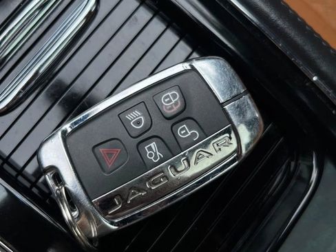 Used 2016 Jaguar XJ L Portfolio image 18