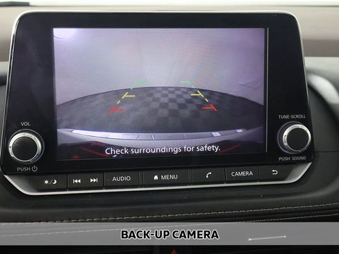 Used 2023 Nissan Rogue SV w/ SV Premium B Package image 6