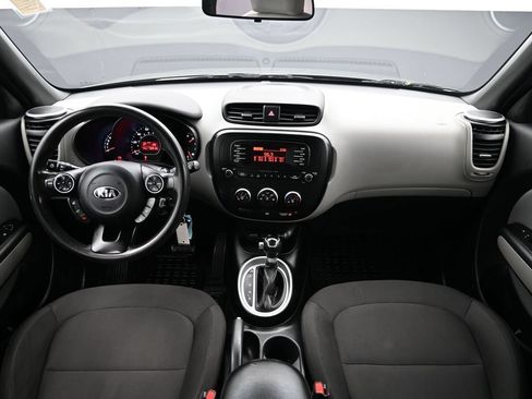 Used 2015 Kia Soul FWD image 13