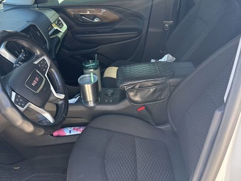 Used 2021 GMC Terrain SLE w/ Driver Convenience Package image 5