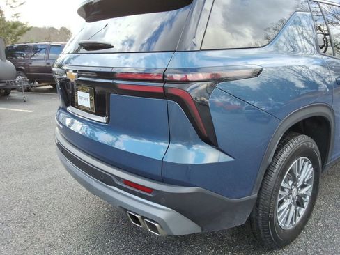 Certified 2025 Chevrolet Traverse LT image 14