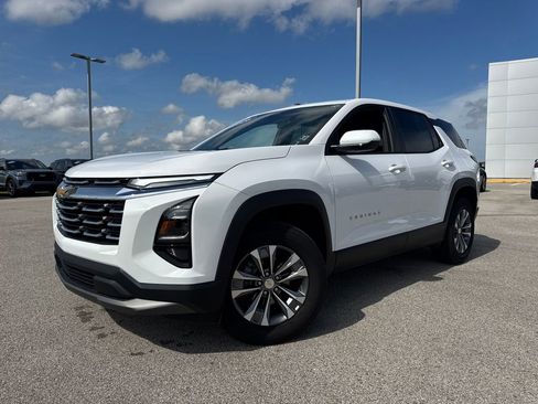 Used 2026 Chevrolet Equinox LT FWD image 1