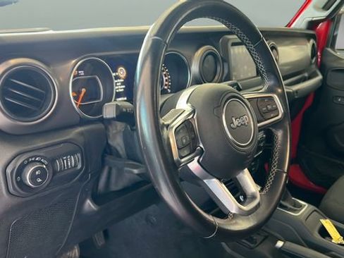 Used 2020 Jeep Gladiator Sport w/ Technology Group AWD/4WD image 14