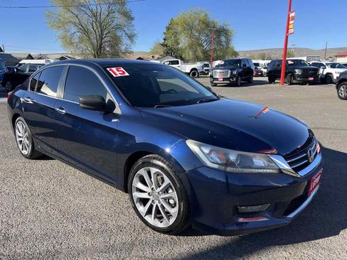Used 2015 Honda Accord Sport image 4