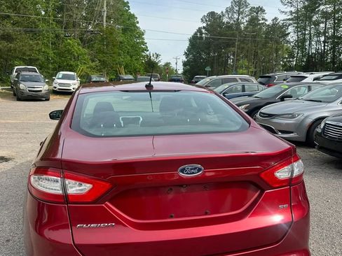 Used 2016 Ford Fusion SE FWD image 6