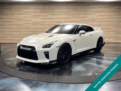 Used 2020 Nissan GT-R Premium image 6