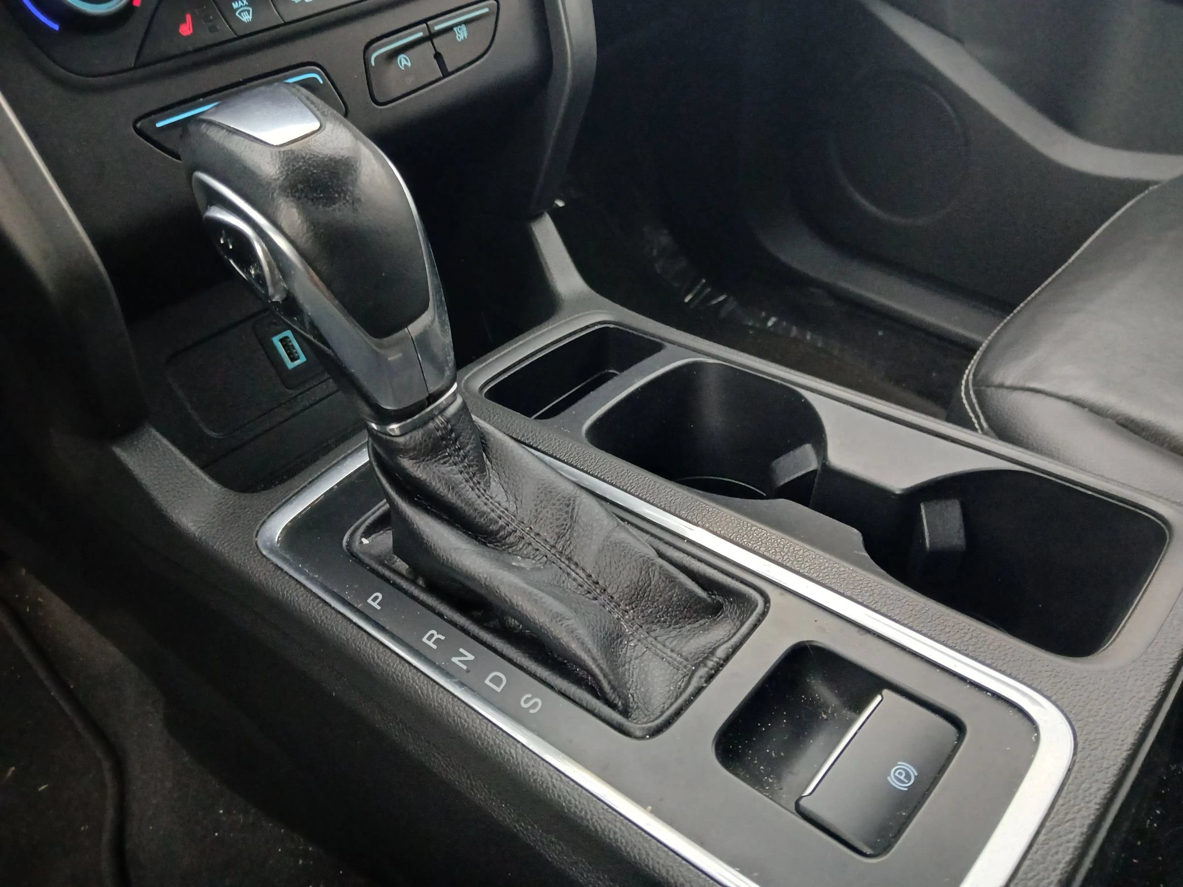 Used 2018 Ford Escape SEL FWD image 12