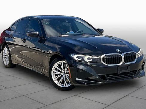 Used 2023 BMW 330i Sedan w/ Parking Assistance Package RWD image 2