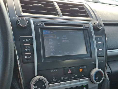 Used 2012 Toyota Camry SE image 17