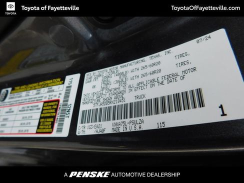 Used 2024 Toyota Tundra Limited AWD/4WD image 8